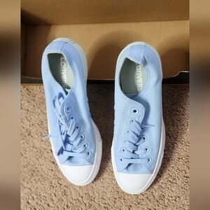 Converse Women's Sky Blue Canvas Sneakers